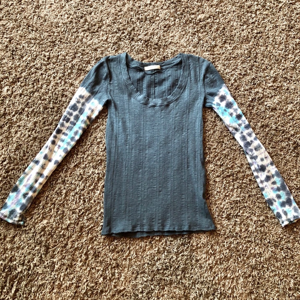 Free People Sz L long sleeve tie dye tee